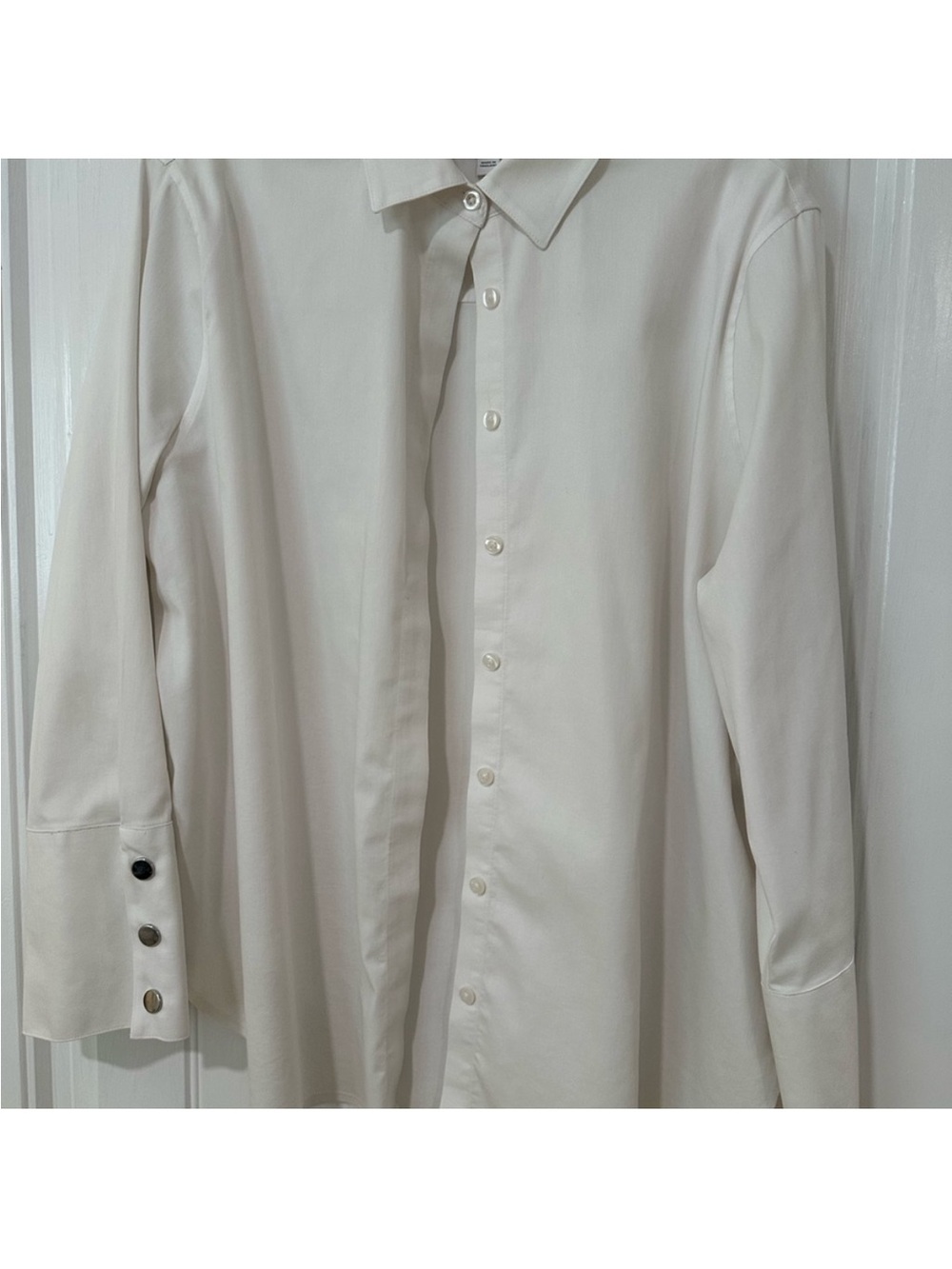 Classic Women’s White Button-Up Shirt